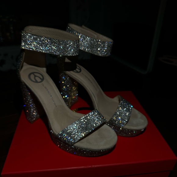 Brigette Heels - Picture 3 of 4